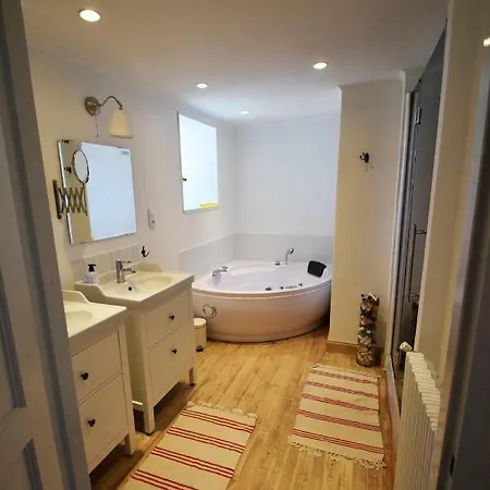 Le Pompon D'or بيت للعطل *