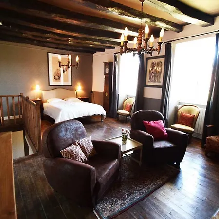 Holiday home Le Pompon D'or