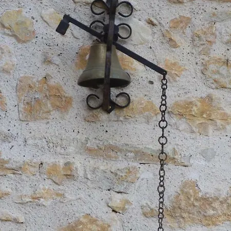 Le Pompon D'or بيت للعطل *