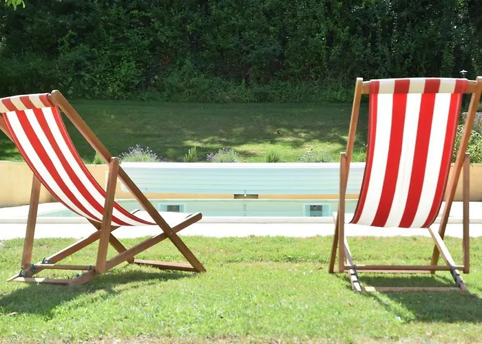 Le Pompon D'or Сasa de vacaciones *