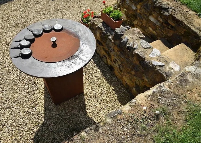 Le Pompon D'or Saint-Pompont