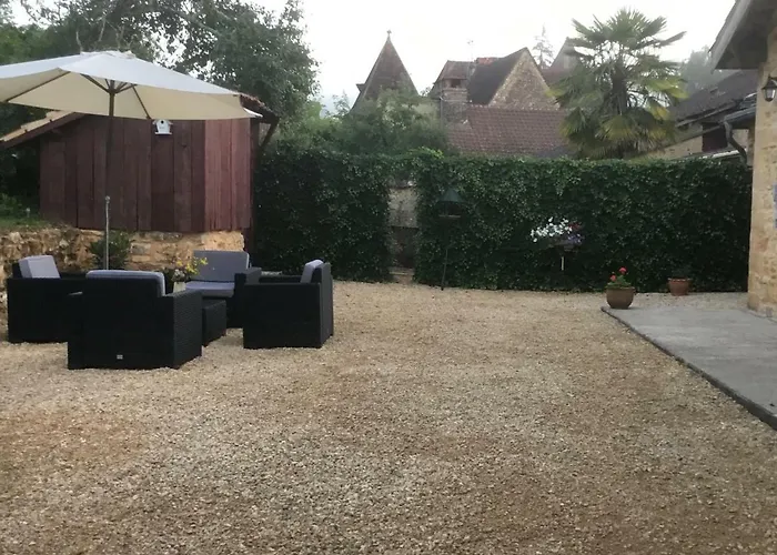 Le Pompon D'or Saint-Pompont